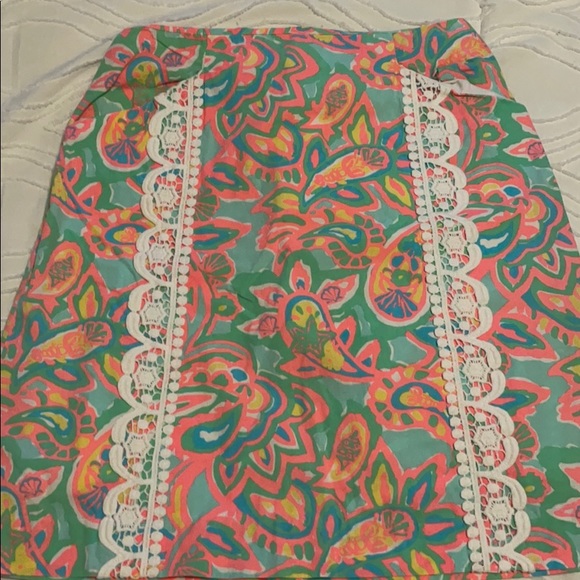 Lilly Pulitzer skirt 👗🌸💕 - Picture 1 of 3
